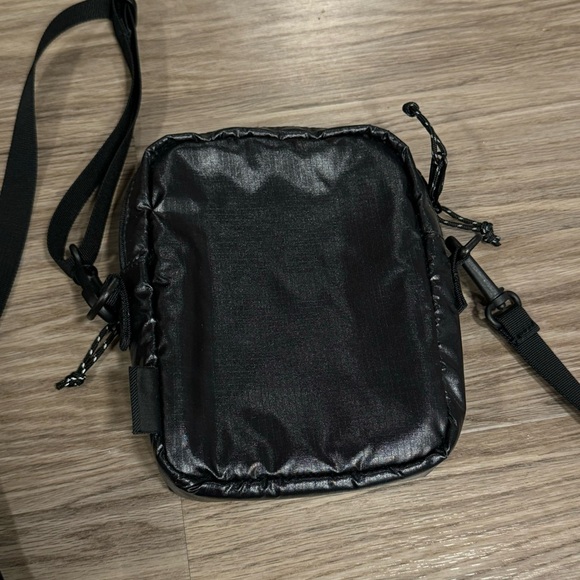 Supreme Shoulder Bag - Picture 2 of 7